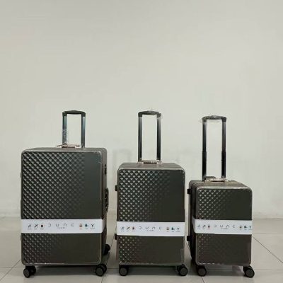 چمدان 3 تکه فلزی برند دانسی دبی رنگ طلایی